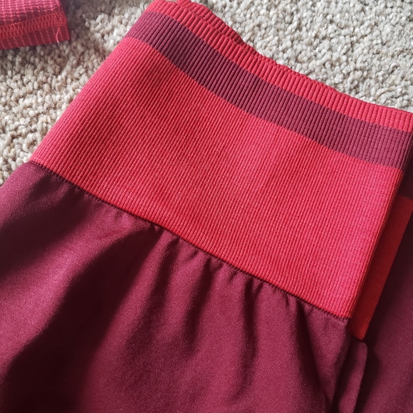 fabletics Lg athleisure color block SET - Picture 10 of 10